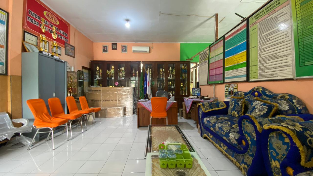 RUANG KEPALA SEKOLAH